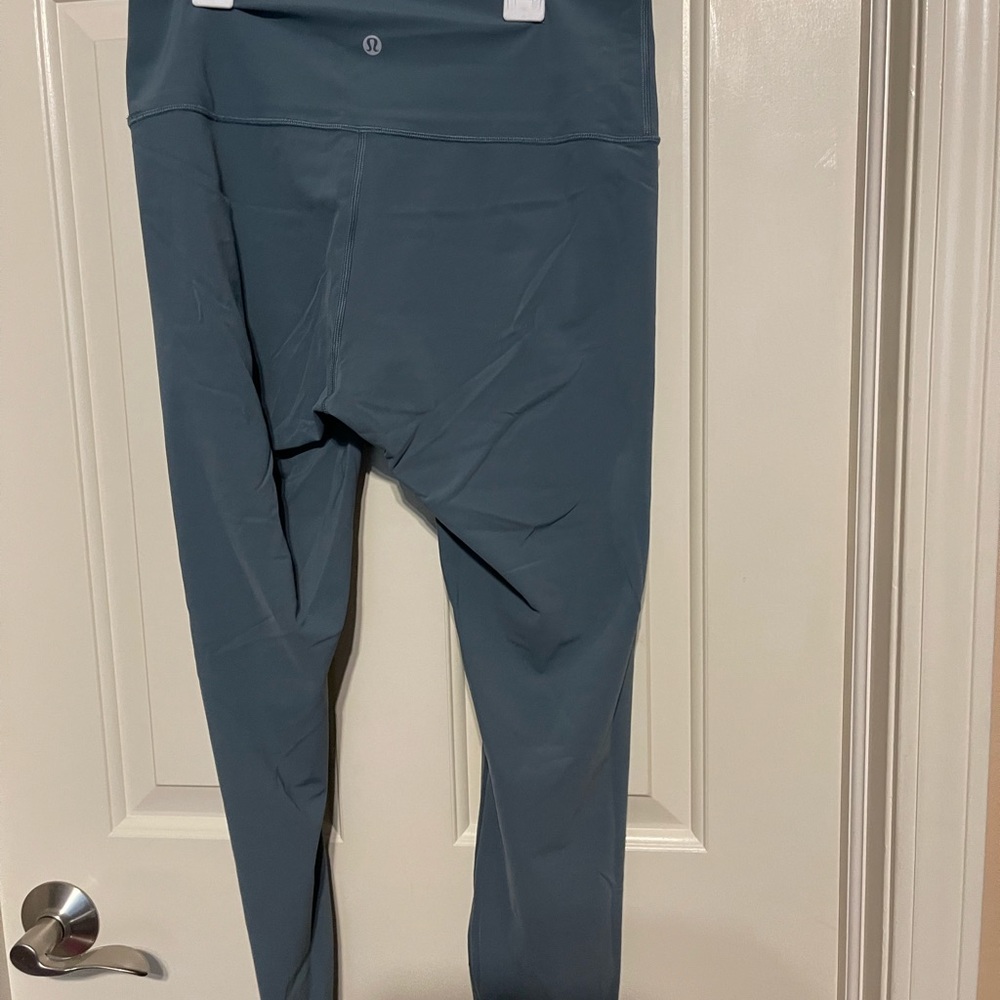 Lululemon leggings size 10 in like new condition